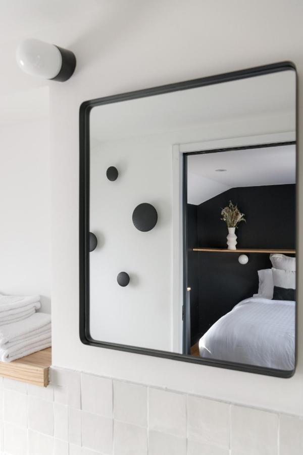 Hotel La Peniche - Bed And Bicycle - Tournon Zewnętrze zdjęcie